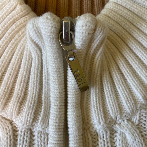 Tabi Simply Classic Zip Up Knitted Sweater - Picture 4 of 5